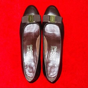 Salvatore Ferragamo Authentic Vara Bow Pumps